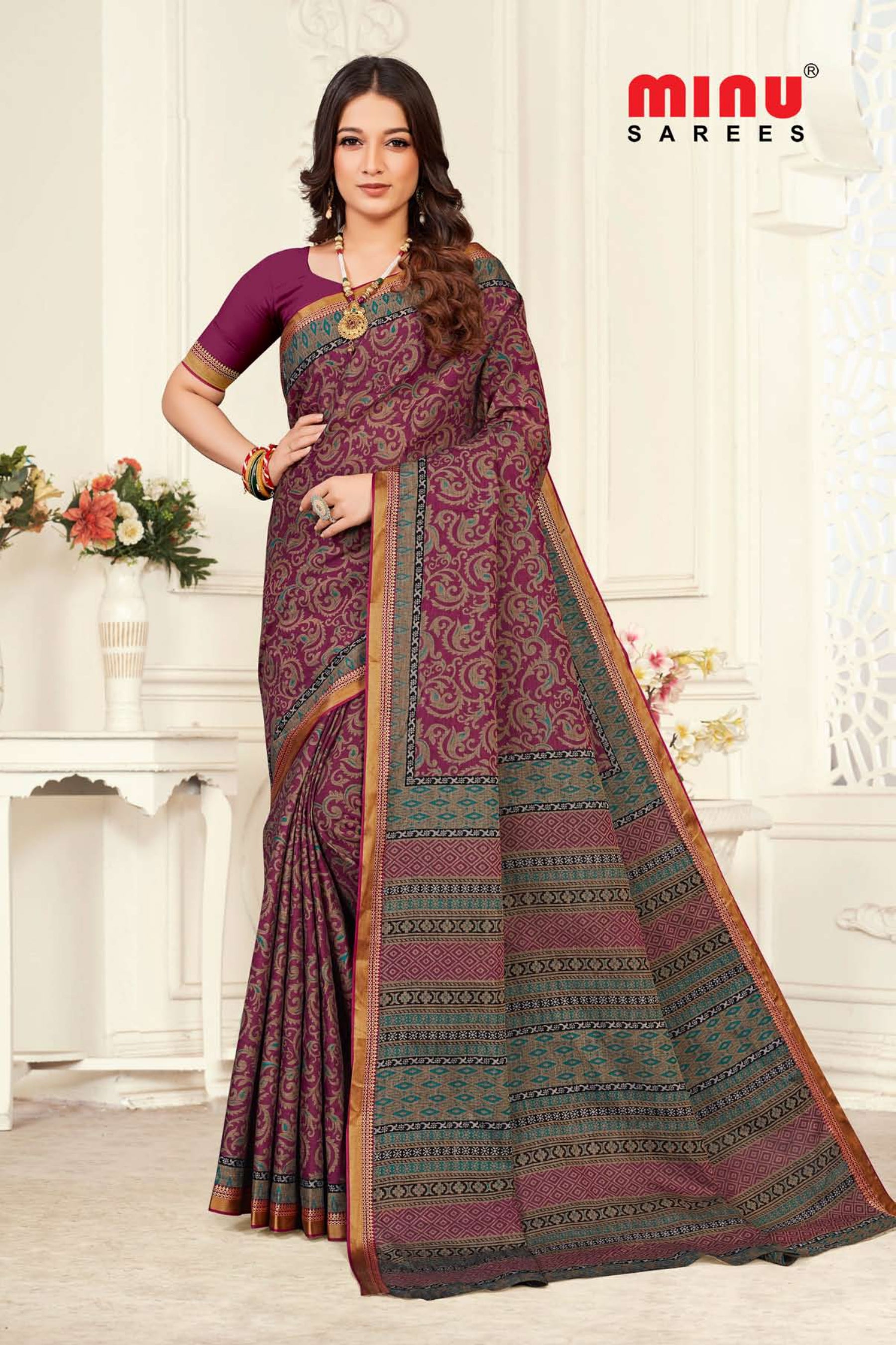 bold and classy printed saree for woman 