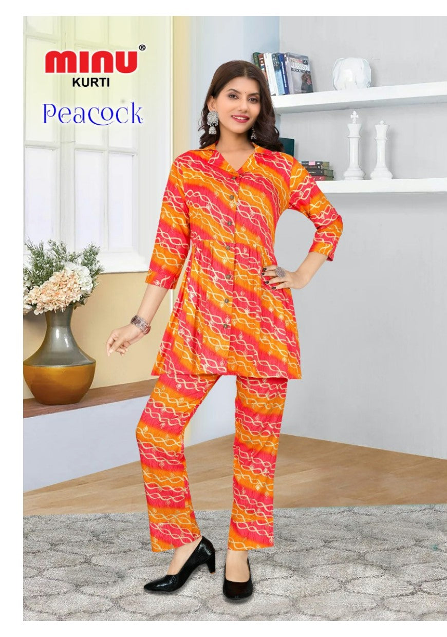 woman wearing wholesale kurta sets online image 