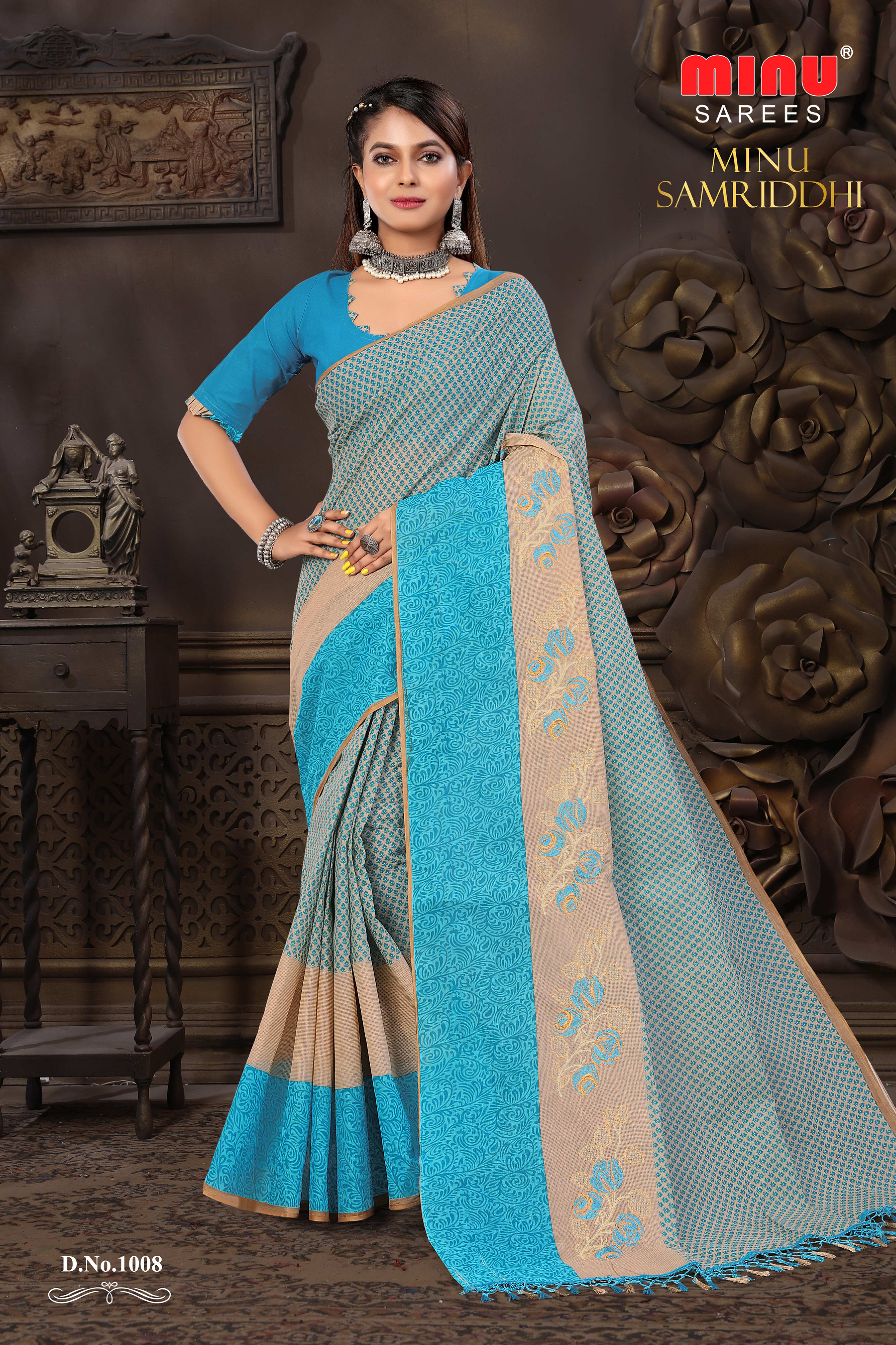 pure cotton saree wearing woman with blue prints