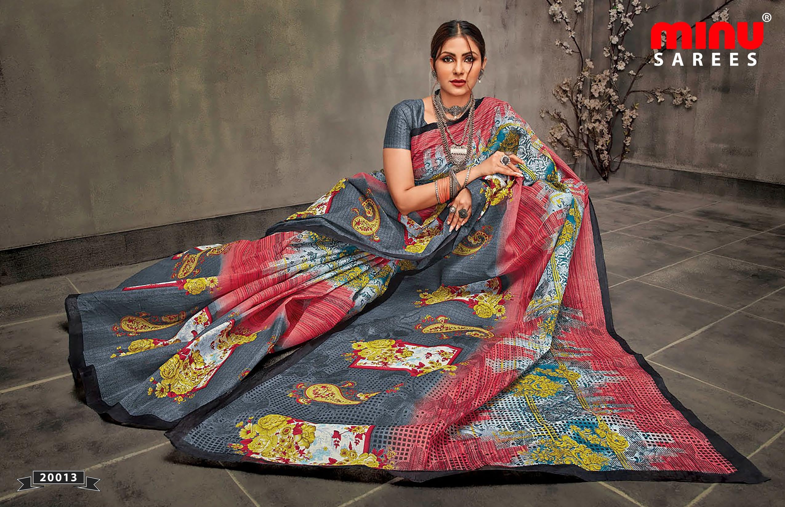 Best quality printed saree of online sale