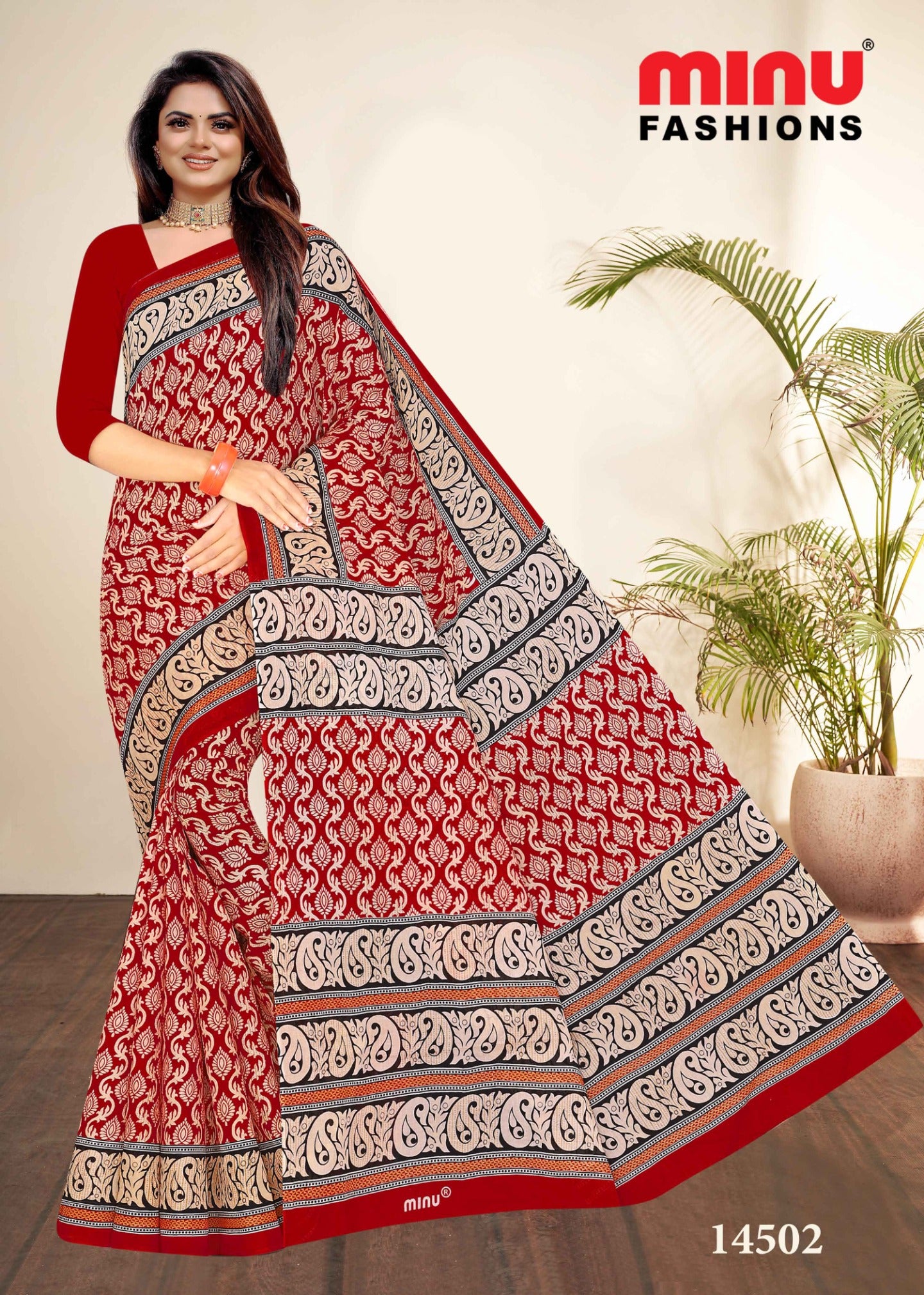 woman wearing printed saree from Cotton saree manufacturer