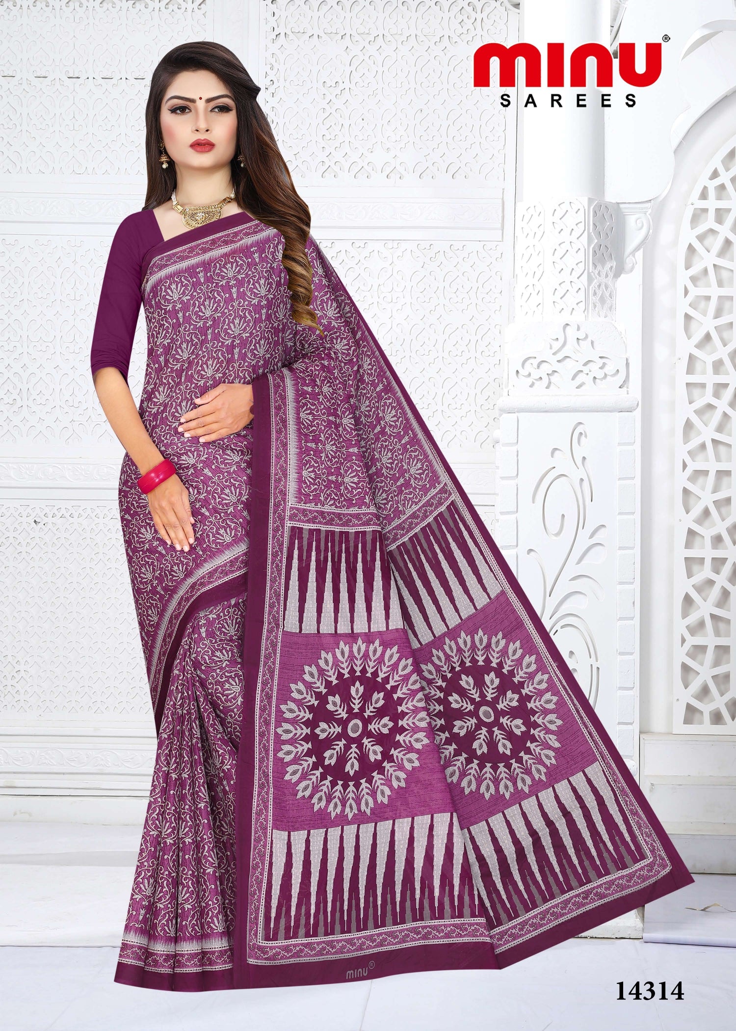 Top-quality red printed saree wearing woman wholesale online