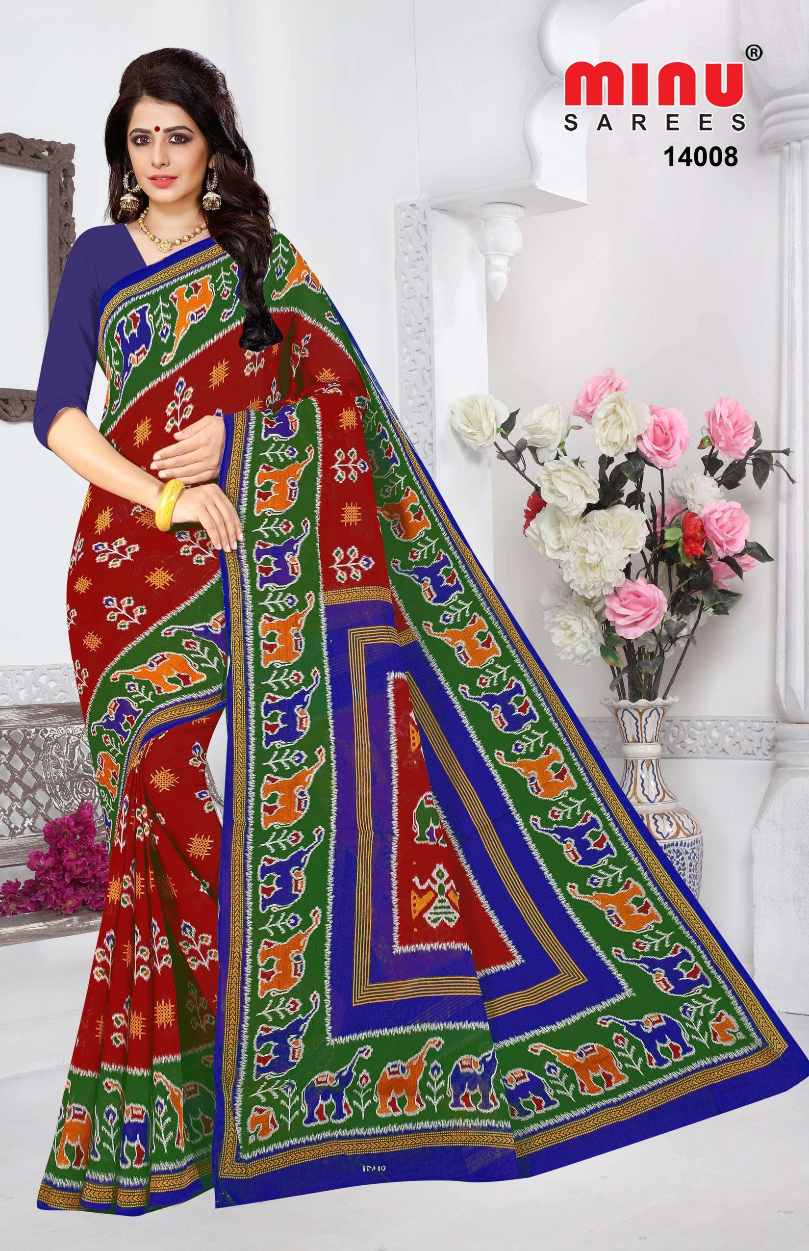Best fashionable printed saree wearing woman image