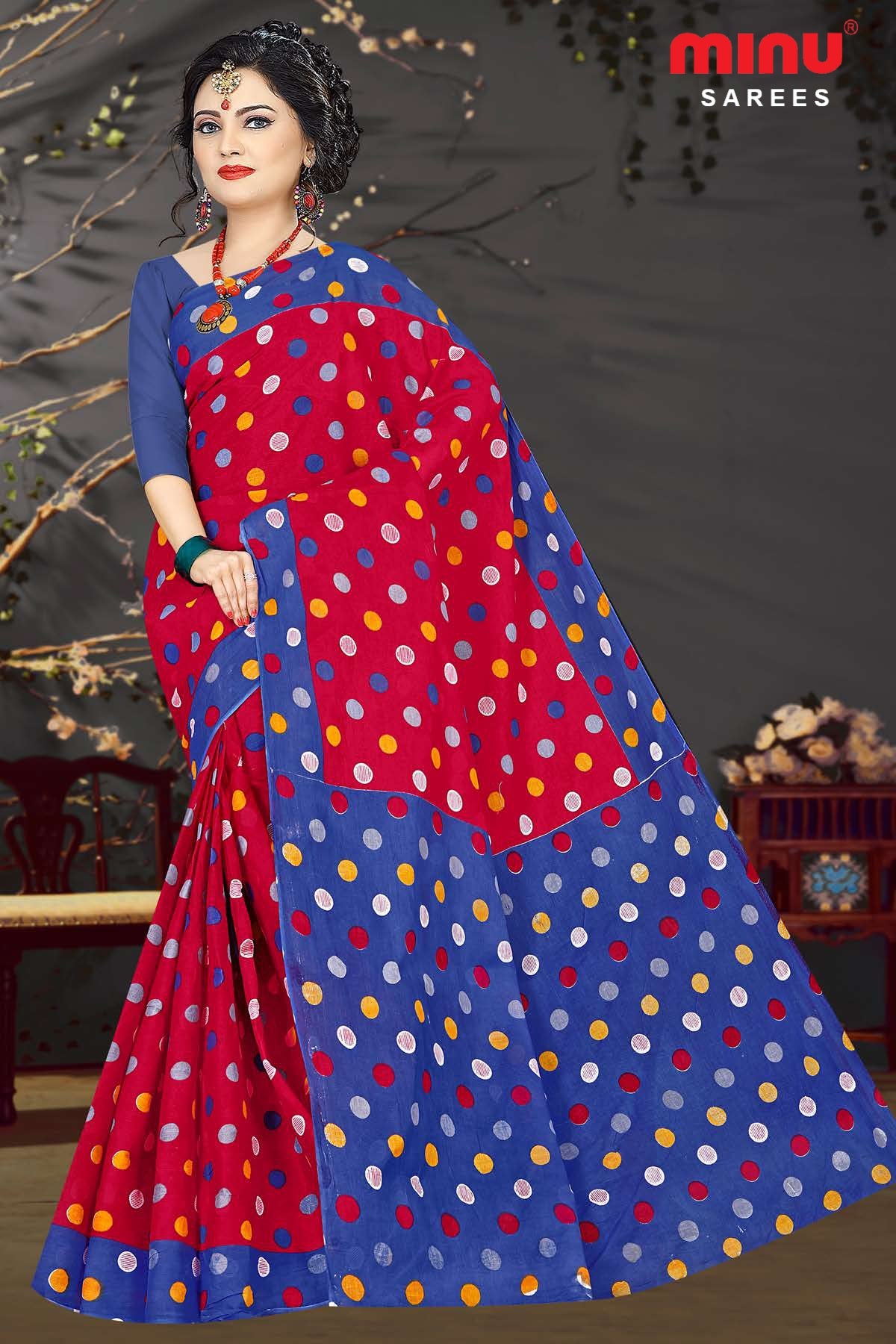 Women wearing best printed saree image