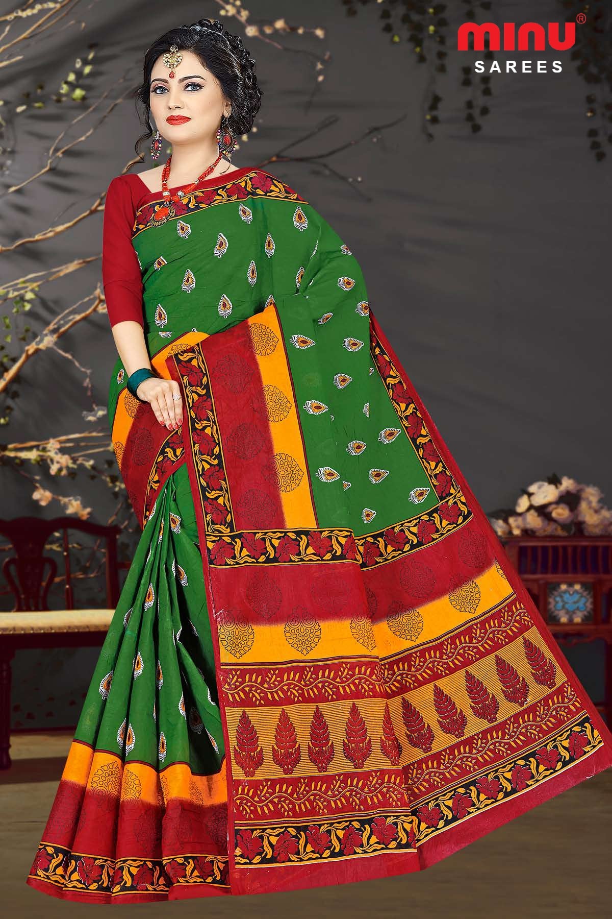 Latest green printed saree wearing women for wholesalers