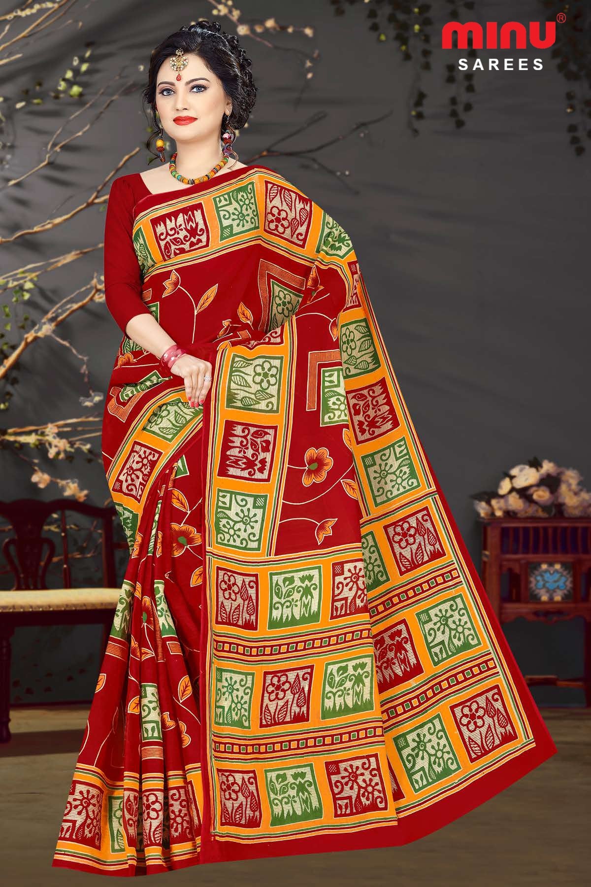 Soft and comfortable printed saree wearing women image