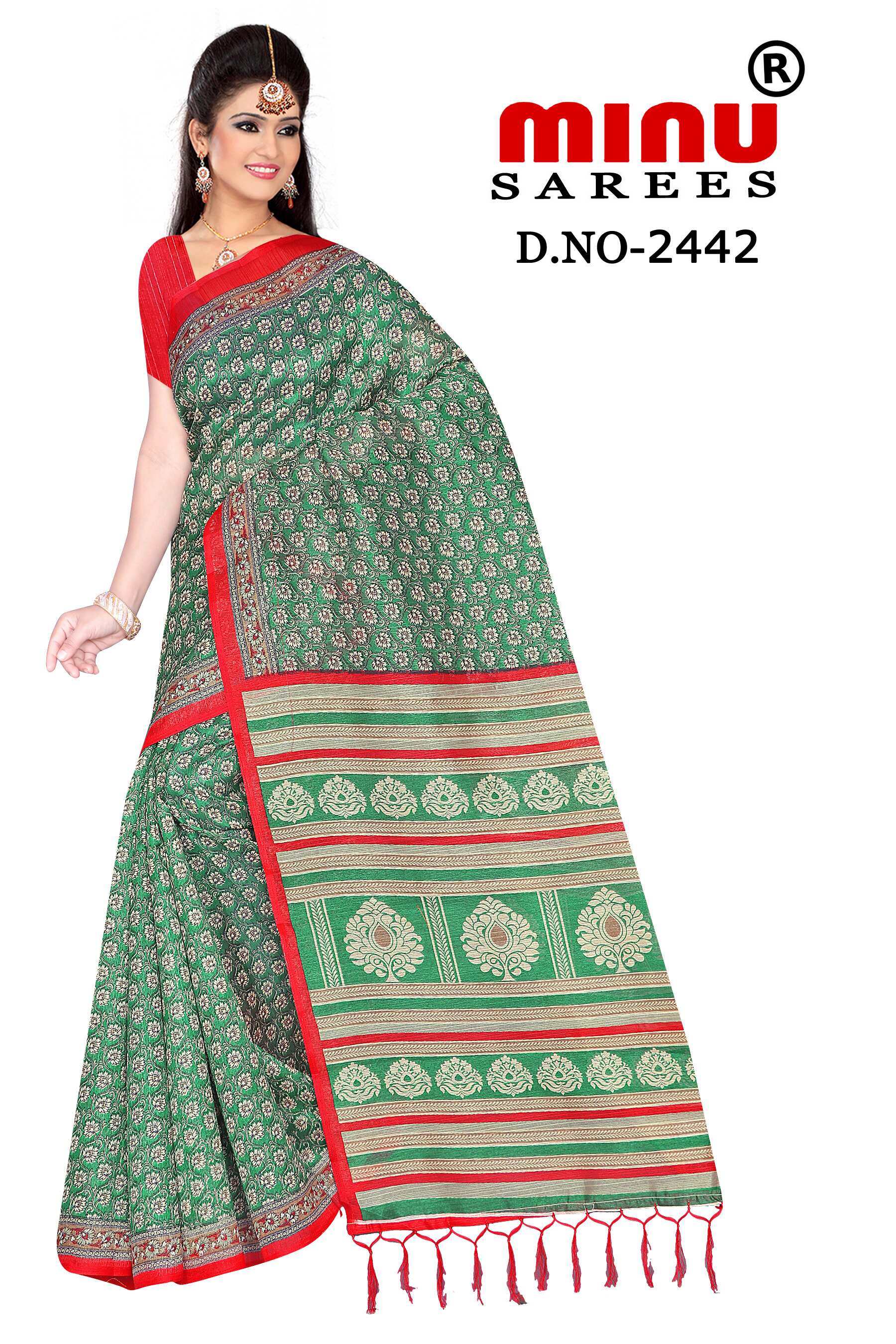 Woman looking extremely gorgeous in green printed fancy saree image